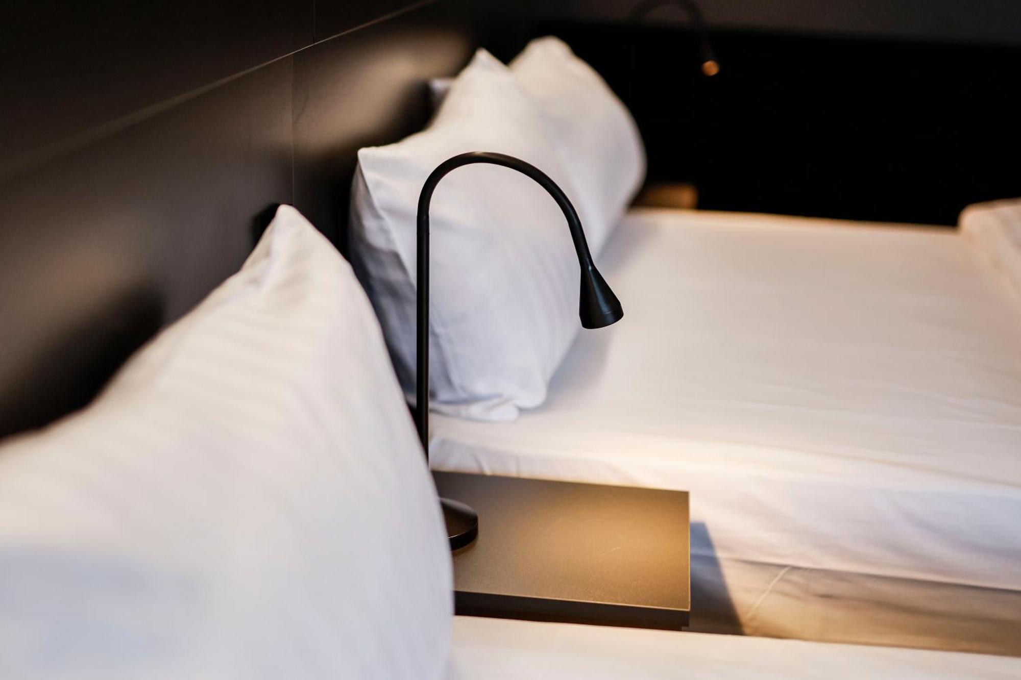 Sleephotels Cosmos Hamburg Exterior foto
